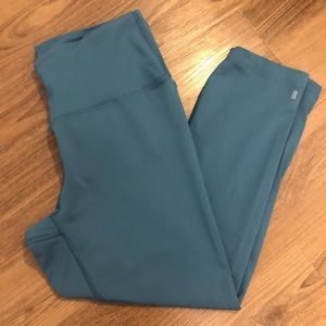 NOBULL High-Rise Crop Steel Blue Size M